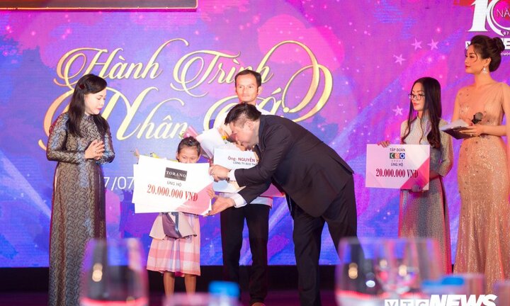 Danh sách nhà hảo tâm ủng hộ các nhân vật qua những bài viết của VTC News