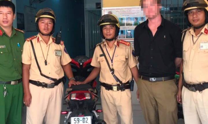 Phát hiện người nước ngoài đi xe của mình bị mất trộm