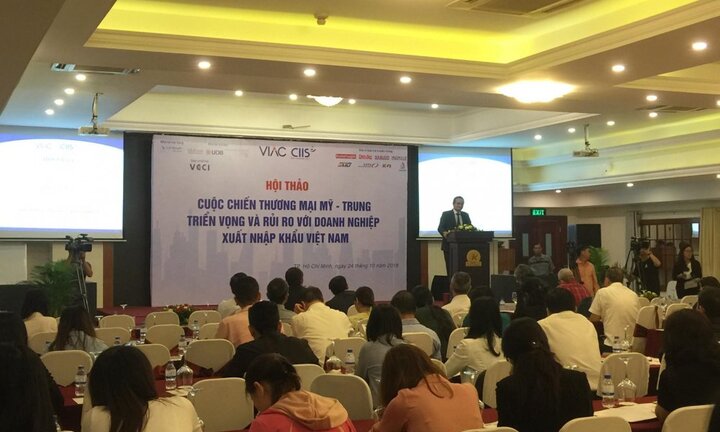 Cuộc chiến thương mại Mỹ - Trung: Việt Nam cần cẩn trọng tránh bị Mỹ áp chính sách thuế cao