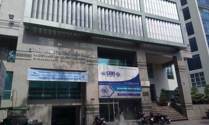 Nhân sự cấp cao Saigonbank tiếp tục biến động khi Thành ủy TP.HCM thoái vốn