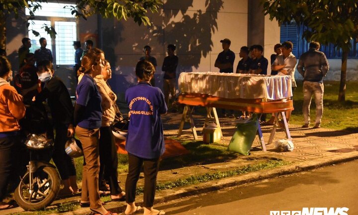 6 người chết cháy trong nhà hàng ở Đồng Nai: Nhân chứng khẳng định cửa thoát duy nhất bị khoá trái