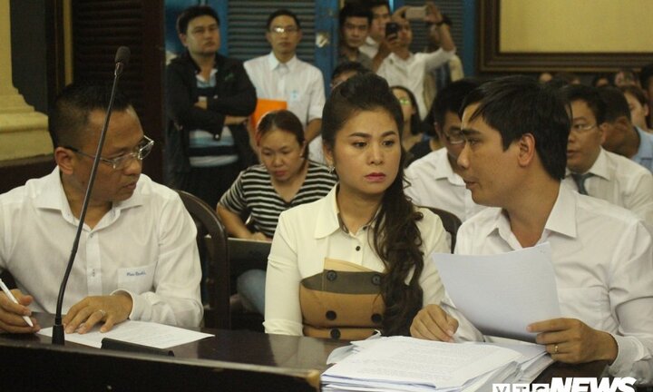 Tạm hoãn phiên tòa ly hôn của vợ chồng Đặng Lê Nguyên Vũ và Lê Hoàng Diệp Thảo