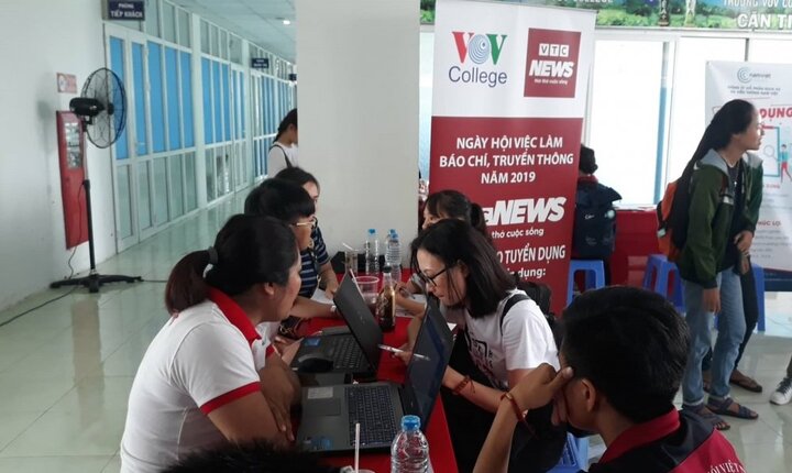 VOV College tổ chức thành công 'Ngày hội việc làm báo chí – truyền thông năm 2019'