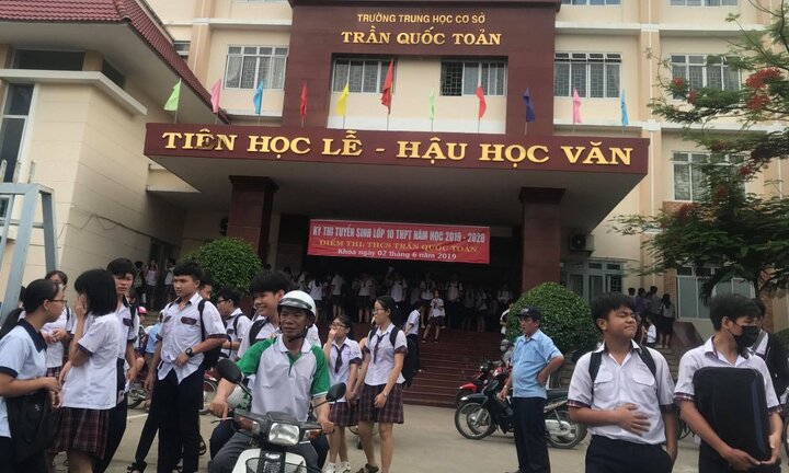 Đề thi Toán vào lớp 10 công lập ở TP.HCM