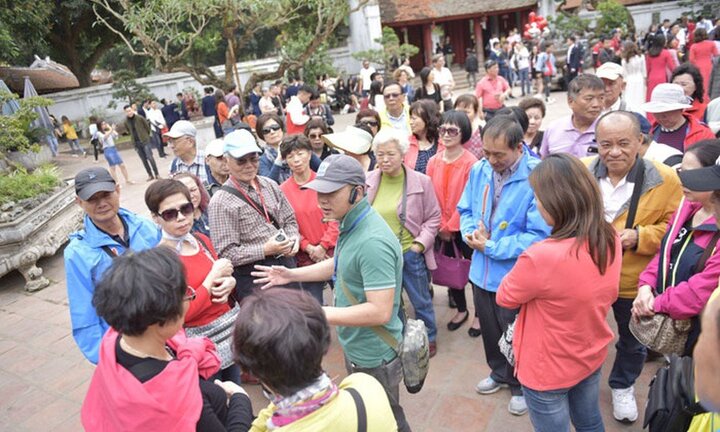 'Tour du lịch 0 đồng' để kinh doanh trái phép lại lộng hành, UBND TP.HCM cảnh báo bẫy lừa