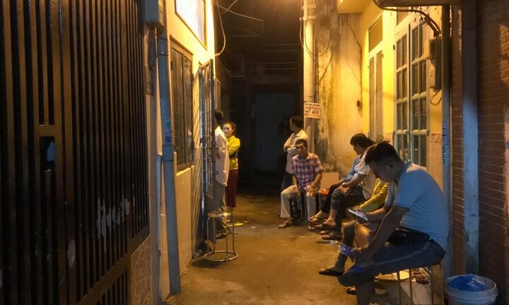 Người nhà 7 nạn nhân bị ngạt khí ở TP.HCM: 'Vì 2 tháng rồi gia đình tôi chưa đóng tiền điện'