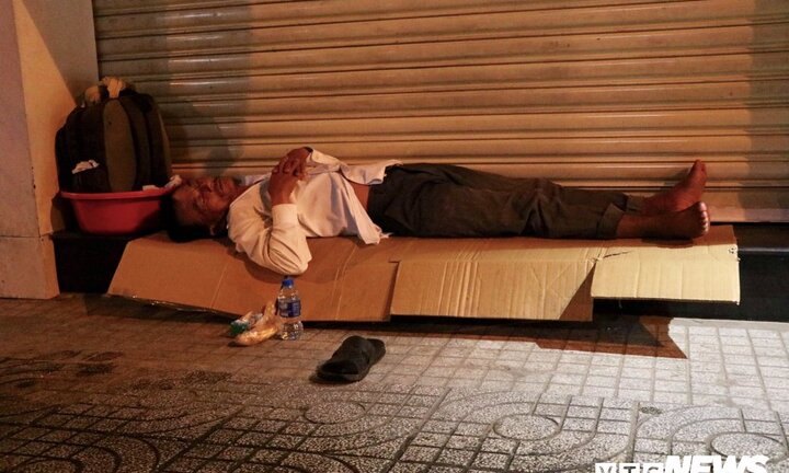 Lãnh đạo TP.HCM: Điều tra, xử lý những kẻ 'chăn dắt' ăn xin