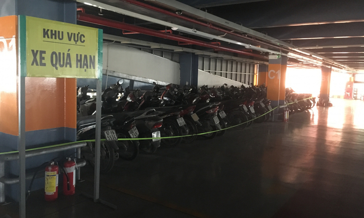 Ảnh: Hàng trăm xe máy bị 'bỏ rơi', thành 'cục nợ' ở sân bay Tân Sơn Nhất