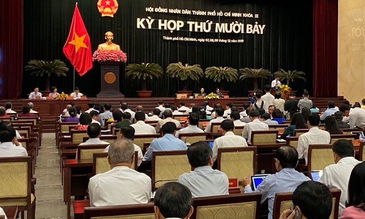 Thu phí đỗ xe không đủ kinh phí hoạt động: Tiền đi về đâu?