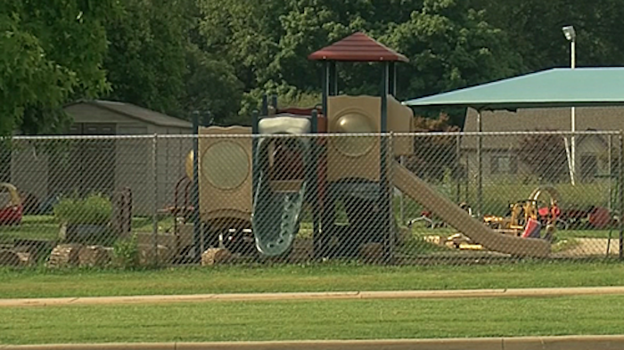 Giảng viên đại học quên con trong xe ô tô khiến bé thiệt mạng