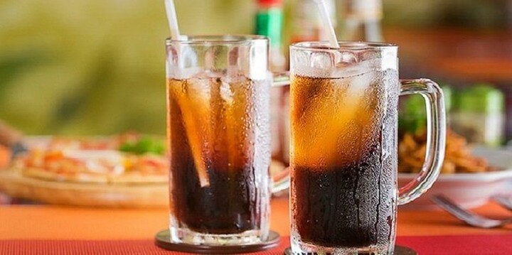 Cơ thể sẽ ra sao khi uống 2 ly nước ngọt mỗi ngày?