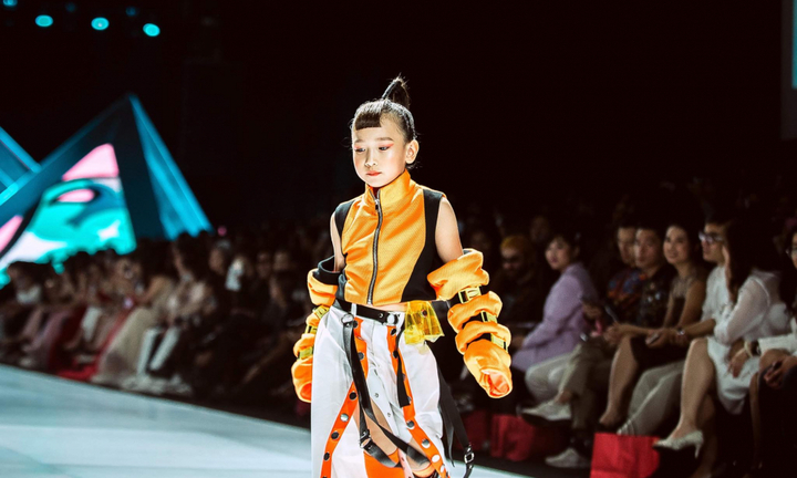 Lee Sumi: Cô nàng 'tắc kè hoa' của làng mẫu nhí