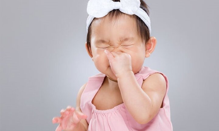 Chuyên gia nước ngoài chia sẻ cách giảm nghẹt mũi cho trẻ nhỏ mùa lạnh