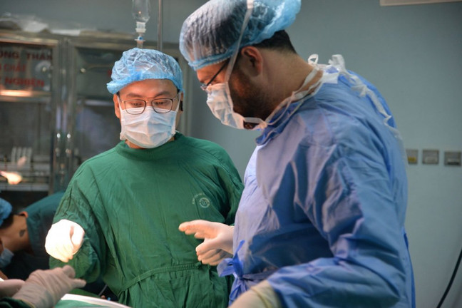 Đột phá y học 2018: Nobel Y học chữa ung thư, thán phục kỹ thuật mổ nội soi ‘Made in Vietnam’