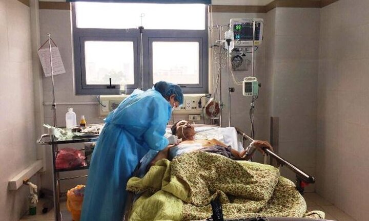 Hơn một tháng 'ngược xuôi' cứu bác sĩ từ cõi chết trở về