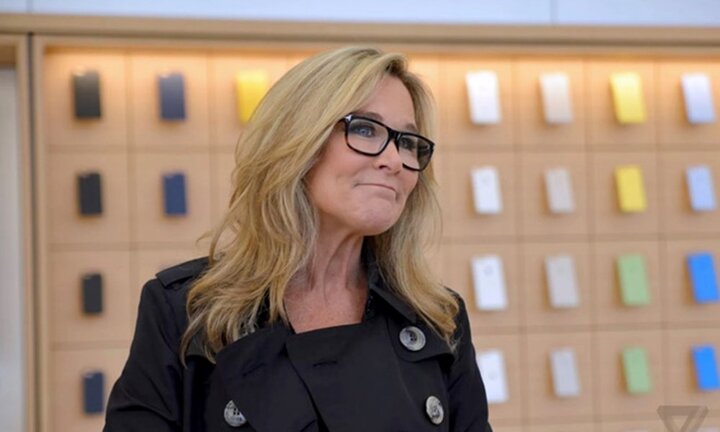 'Bà trùm' bán lẻ của Apple từ chức