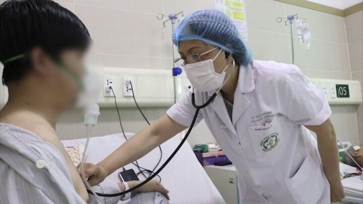 Hi hữu người đàn ông 43 tuổi vẫn mắc bệnh ho gà