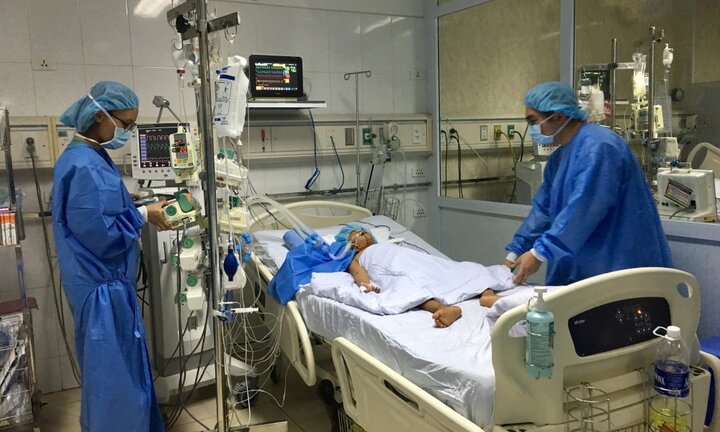 Lần đầu tiên tại Việt Nam: Chia một lá gan từ người cho chết não, cứu cùng lúc hai người