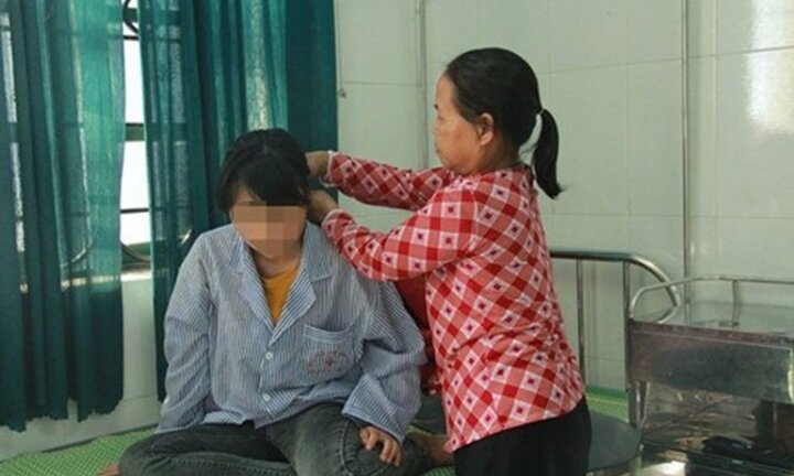 Sức khỏe nữ sinh Hưng Yên bị đánh hội đồng dần hồi phục, có thể xuất viện vài ngày tới