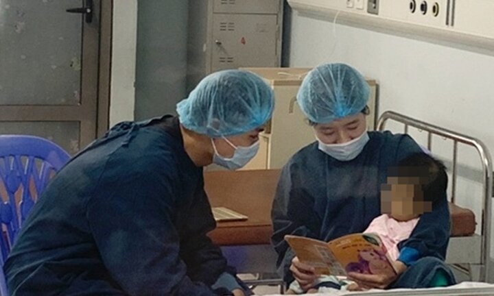 Bệnh nhi nhỏ tuổi nhất Việt Nam được ghép gan thành công