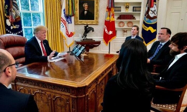 Tổng thống Donald Trump 'than phiền' bị mất lượt theo dõi trên Twitter