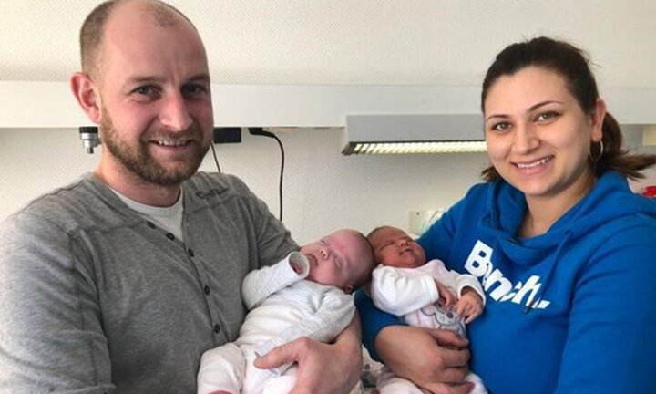 Cặp song sinh lập kỷ lục chào đời cách xa nhau nhất thế giới với 97 ngày