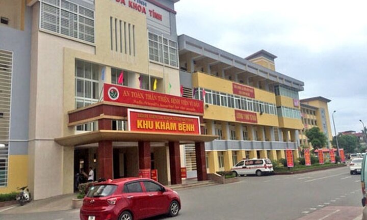 Sản phụ chết bất thường trên bàn mổ, người nhà vây kín bệnh viện đòi giải thích