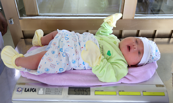 Bé trai ở Quảng Ninh chào đời nặng hơn 5 kg