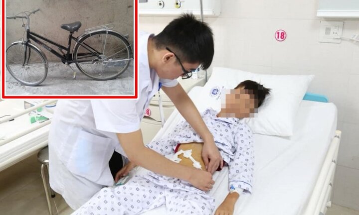 Tập đi xe đạp, bé trai ở Phú Thọ ngã vỡ ruột non