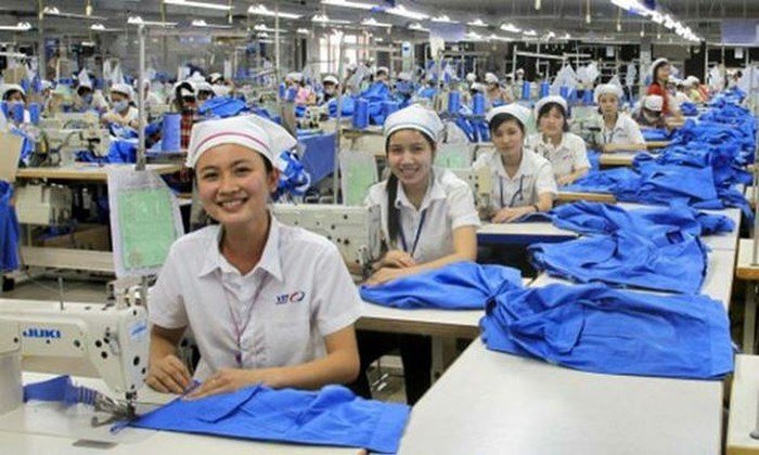 Gần 1000 nữ công nhân lao động được khám và tư vấn sức khỏe sinh sản miễn phí