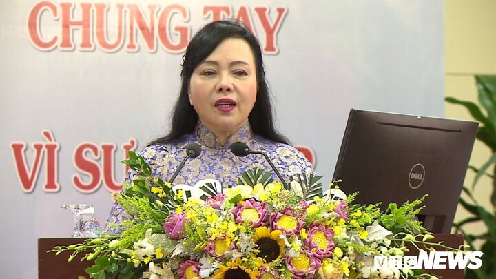 Bộ trưởng Y tế: Xe cộ, hủ tiếu, rác bẩn chiếm nguyên cổng viện thì còn ai muốn đến chữa bệnh