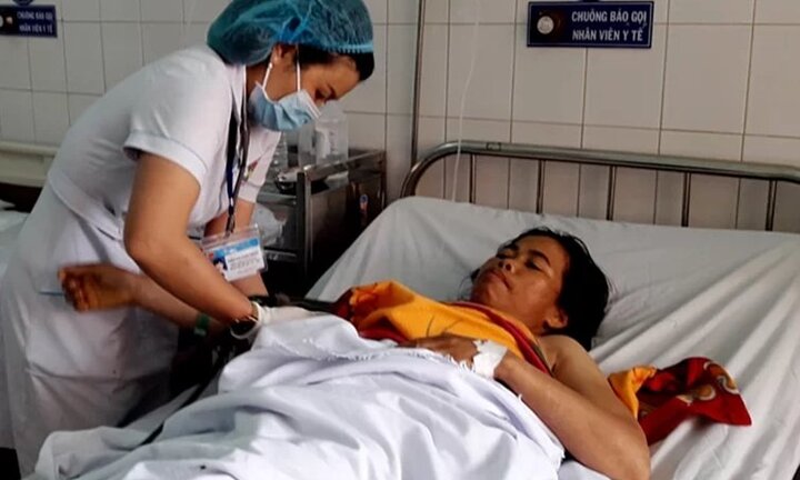 Nữ hộ sinh truyền nhầm máu cho bệnh nhân do làm sai quy trình