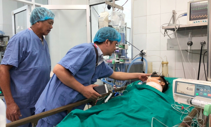 Xót thương hoàn cảnh anh thợ điện chết não hiến tạng giúp nhiều người hồi sinh