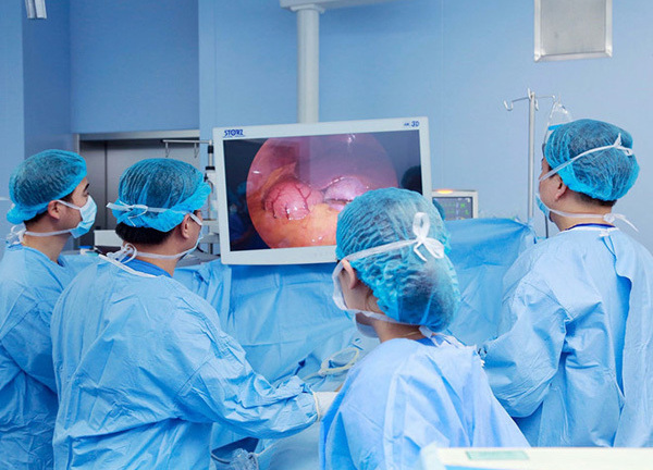 Nặng 100kg và không thể mang thai, cô gái giảm cân bằng phẫu thuật thu nhỏ dạ dày