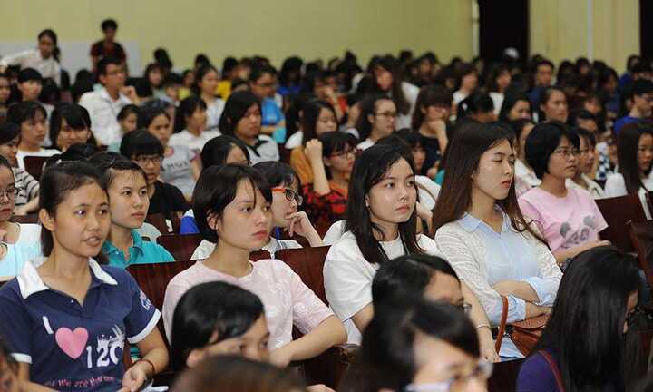 Hơn 1.000 bạn trẻ tìm được niềm vui trong 'Ngày hội việc làm 2016'