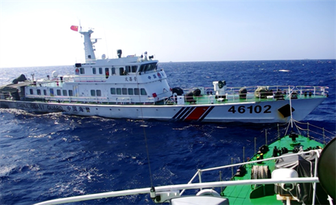 Tàu Trung Quốc lại đâm chìm tàu cá Quảng Ngãi trên biển