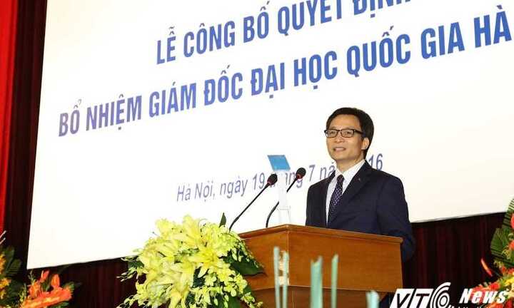 Phó Thủ tướng Vũ Đức Đam gửi 'vai nặng đường xa' đến tân Giám đốc ĐH Quốc gia Hà Nội