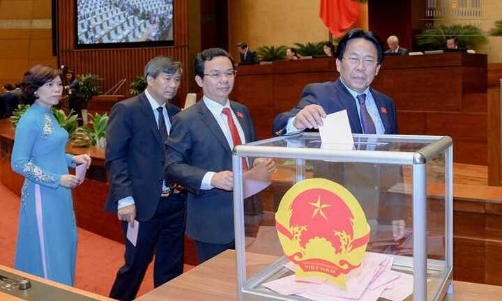 Quốc hội bỏ phiếu kín bầu Thủ tướng