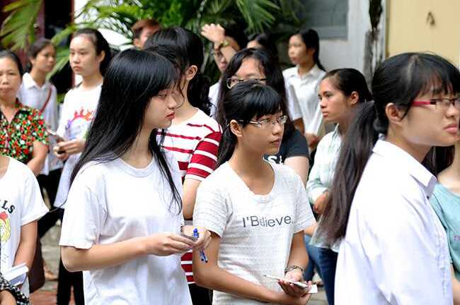 Nữ sinh xinh xắn thi đánh giá năng lực đợt 2 vào Đại học Quốc gia Hà Nội