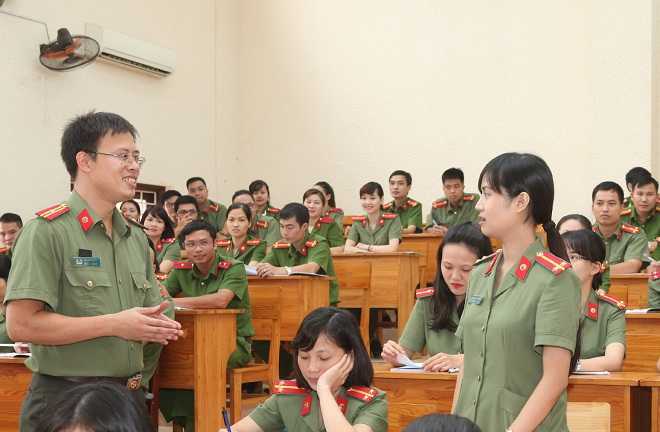 Giảng viên trẻ Học viện An ninh 3 lần được thăng cấp hàm trước niên hạn