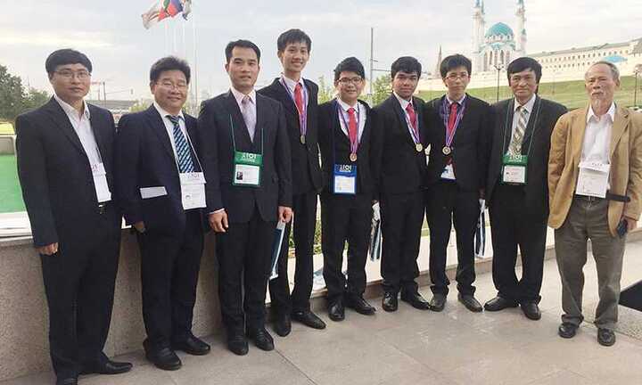 Việt Nam giành giải cao chưa từng có tại Olympic Tin học Quốc tế 2016
