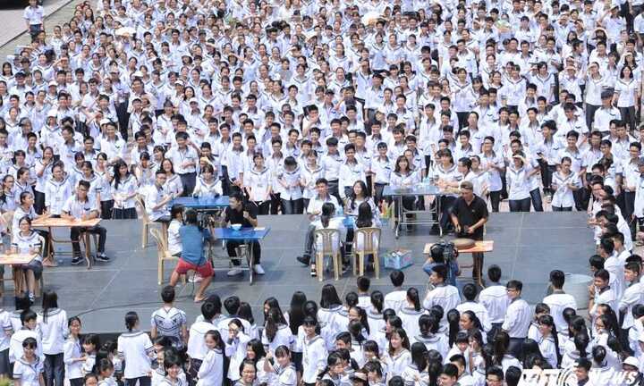 Ngôi trường nổi tiếng nhất Nam Định trước trận chung kết Đường lên đỉnh Olympia 2016