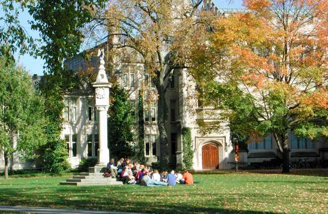 Khám phá cuộc sống ít người biết trong trường đại học Princeton