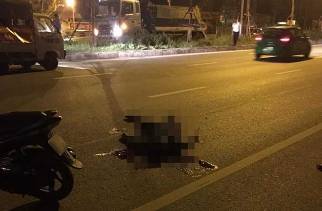 Va chạm với ô tô 7 chỗ, hai chiến sĩ công an thương vong