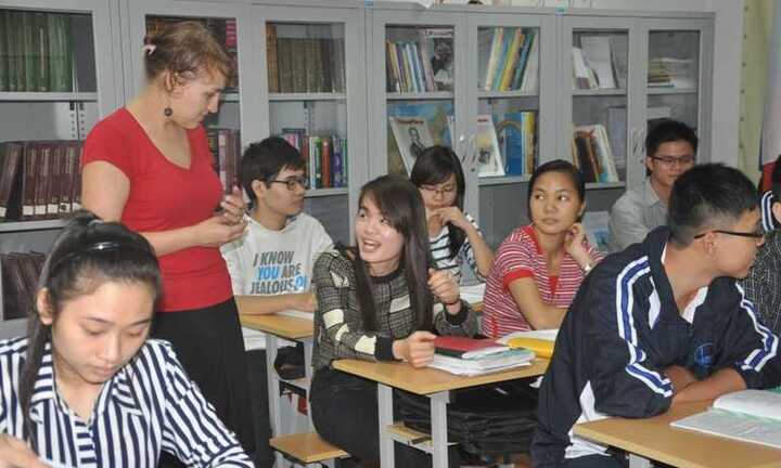 Thí điểm dạy tiếng Nga, tiếng Trung: Chuyên gia lo 'cồng kềnh', kém hiệu quả