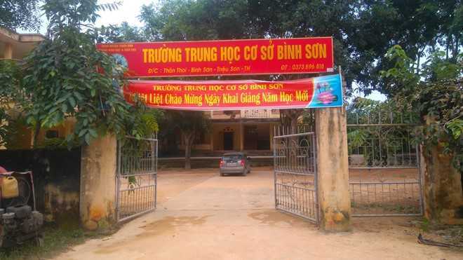 Phó hiệu trưởng trần tình việc đưa 6 nữ sinh đi hát karaoke