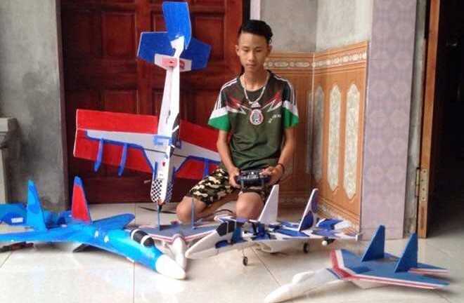 Học sinh lớp 11 ở Bắc Giang chế mô hình thu nhỏ máy bay Su-37 đạt vận tốc 80km/h