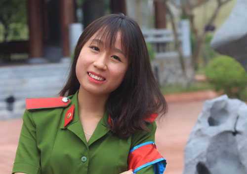 Nữ thủ khoa Học viện Cảnh sát nhân dân sút 6kg vì học ngày đêm