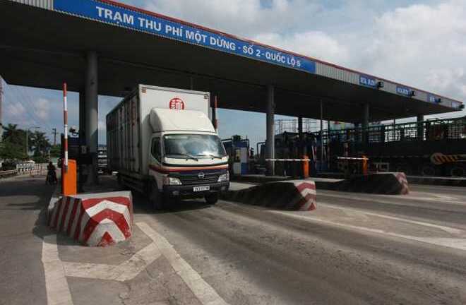 Phó Thủ tướng yêu cầu chống gian lận vé tại trạm thu phí đường bộ