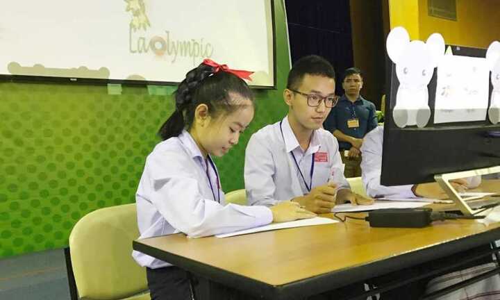 Đại học FPT 'xuất khẩu' ViOlympic sang Lào